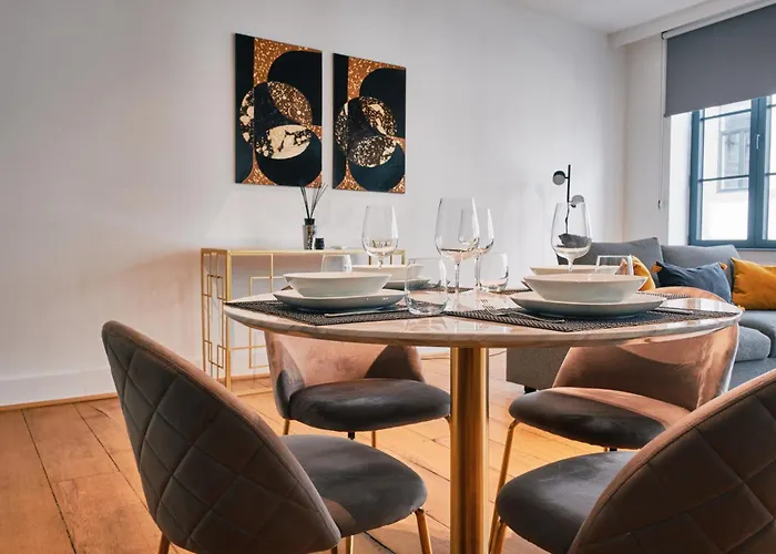 Urbanchic Atmosphere 2d * Lutych