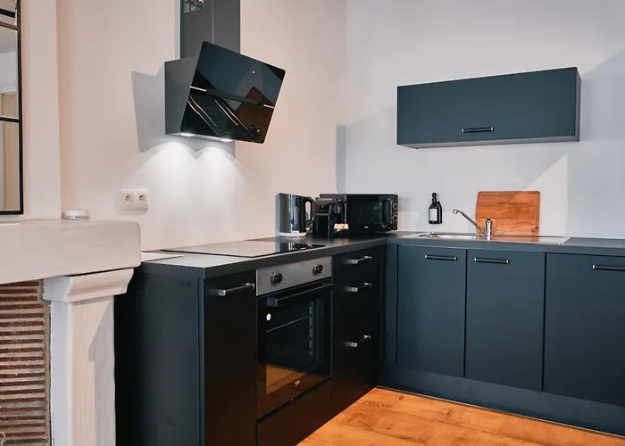 Urbanchic Atmosphere 2d Lutych